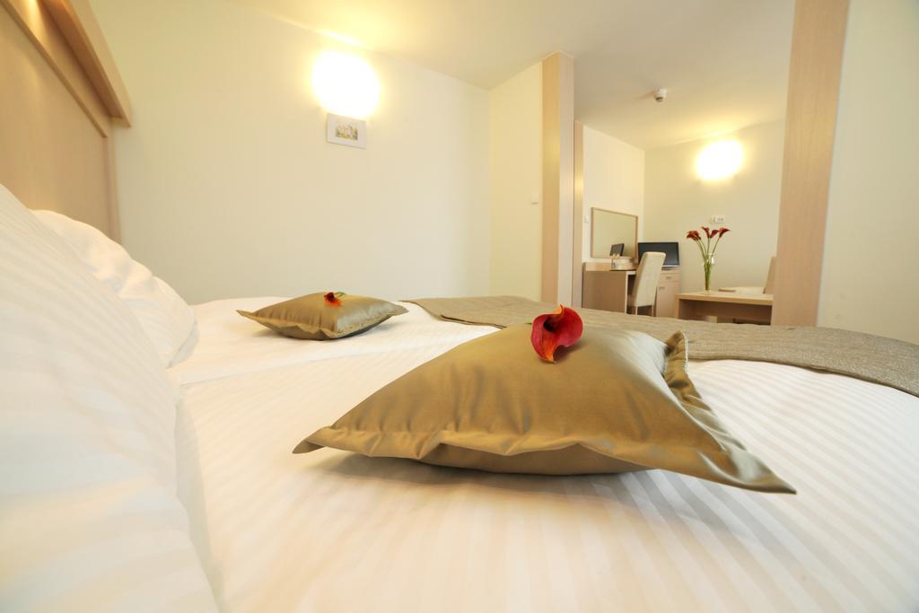 Hotel Cieplice Medi & Spa Jelenia Góra Rom bilde