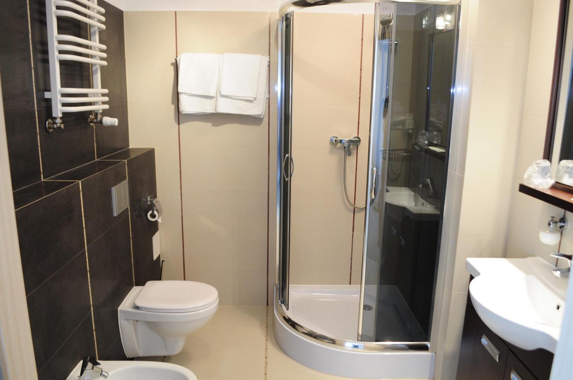 Hotel Cieplice Medi & Spa Jelenia Góra Rom bilde